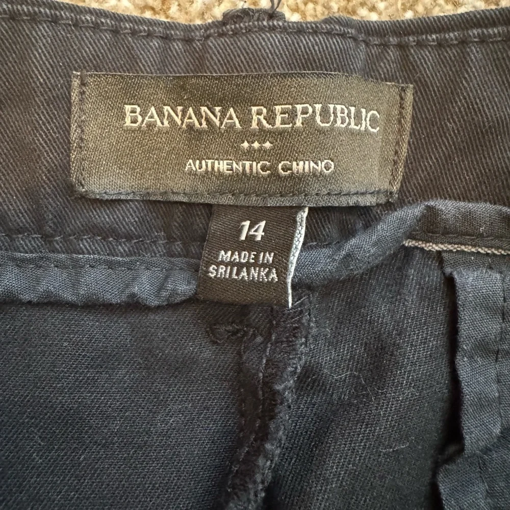 EUC Banana Republic Black Womens Flat Front Shorts Size 14